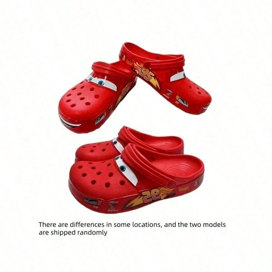 FIFA Co-Branded Cartoon IP Lightning Mac Red Clog Shoes, No. 95 Racing Theme Print, Soft Sole, Anti-Slip, Breathable, Casual Sandals, Summer Outdoor Beach Versatile Style